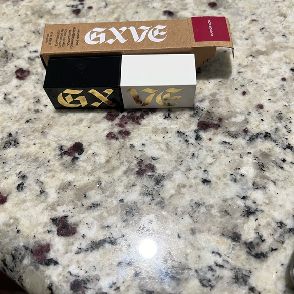 Anaheim shine high performance satin lipstick - Picture 3 of 4